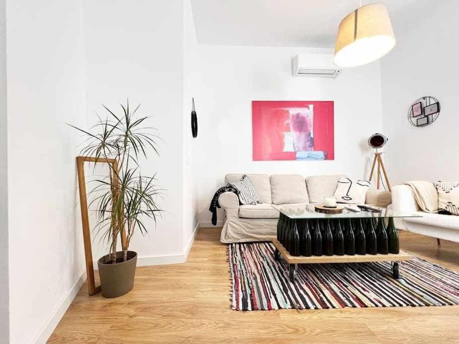 Aym Places Buen Viaje Parking Incluido Apartment Seville